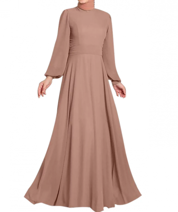 Kemeja dengan kerah turtleneck dan lengan panjang